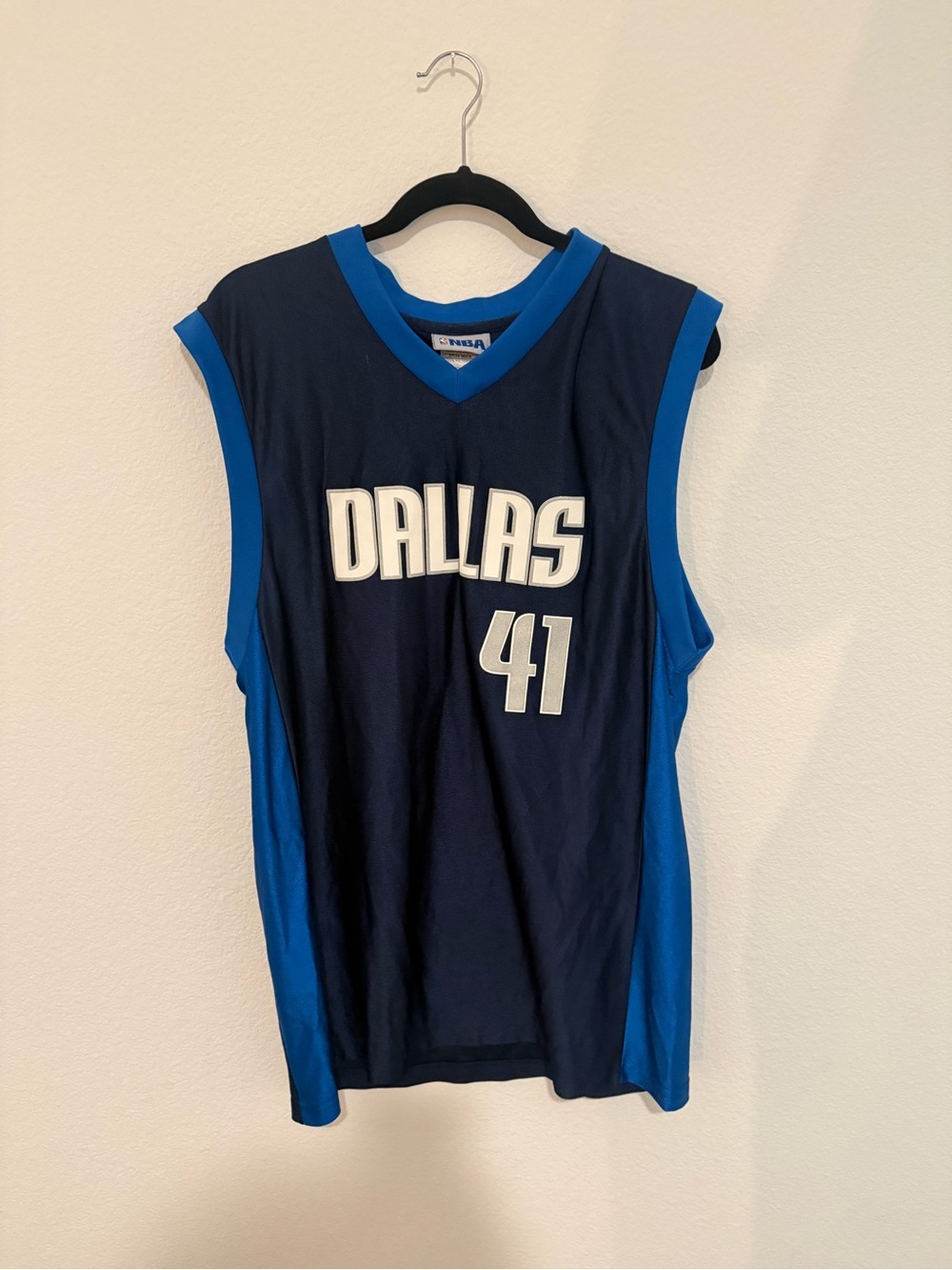 Dirk Nowitzki Dallas Mavericks Jersey #41 NBA Licensed Navy Blue Size Medium